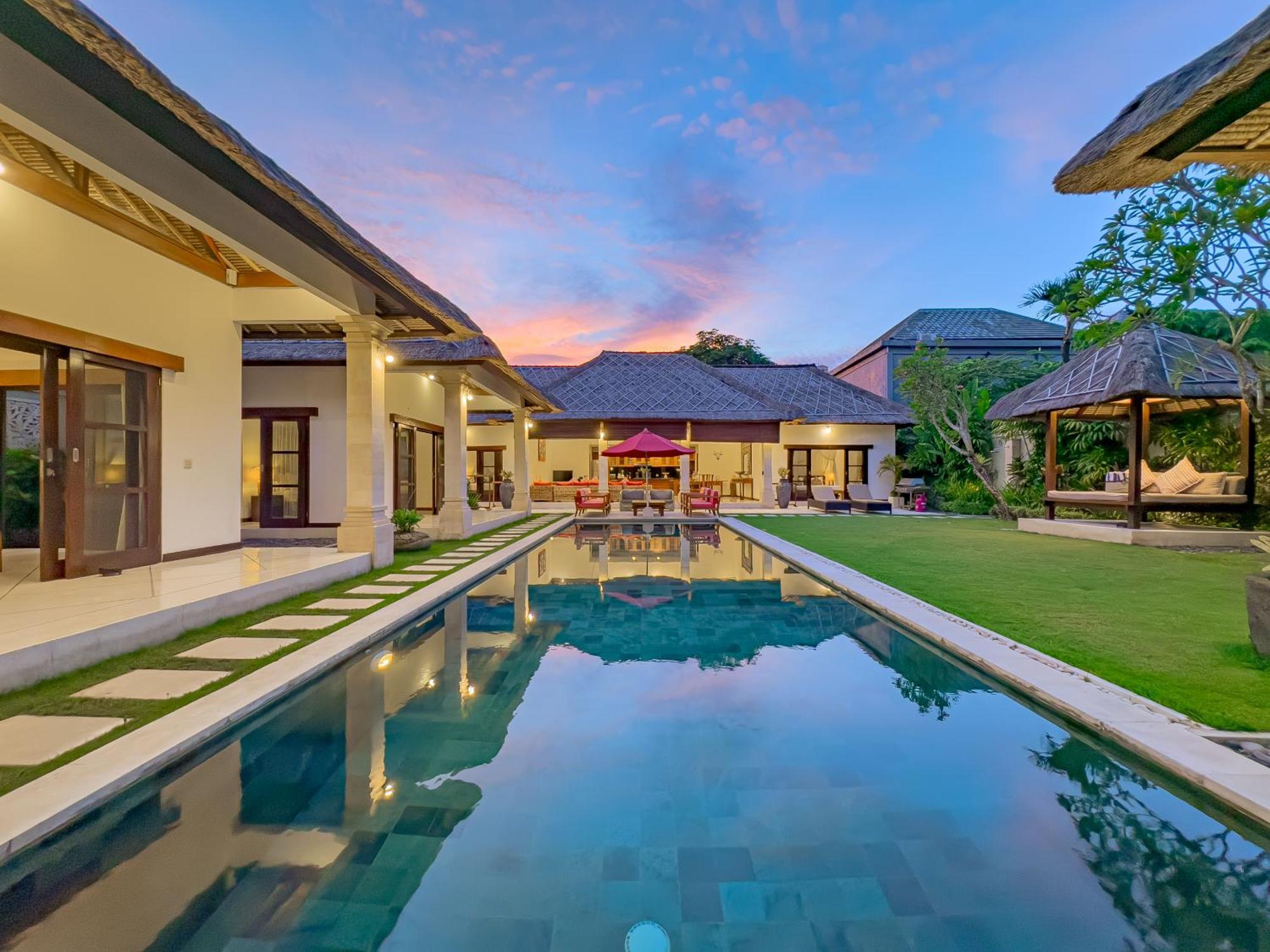 Villa Bugis Drupadi Seminyak Pokoj fotografie