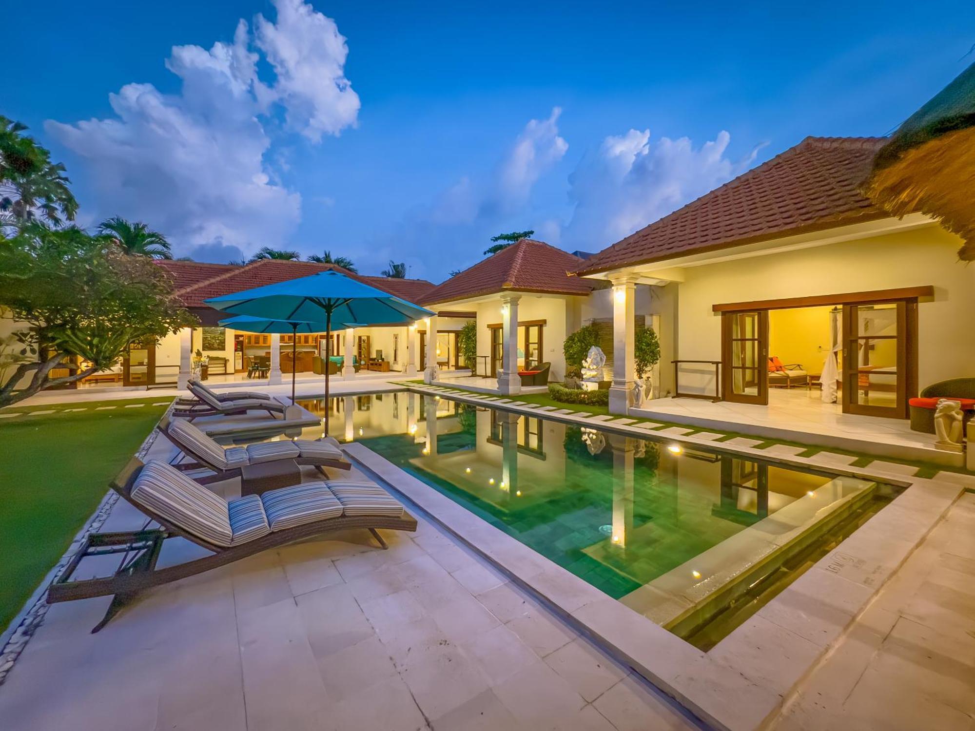 Villa Bugis Drupadi Seminyak Pokoj fotografie