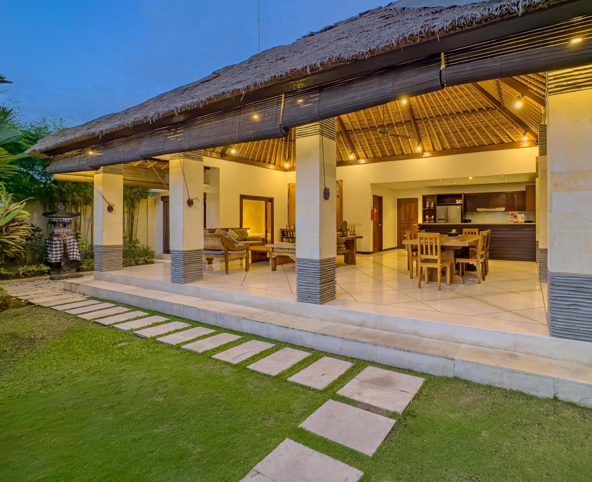 Villa Bugis Drupadi Seminyak Pokoj fotografie